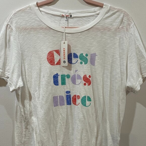Sundry C'est Tres Nice NWT Graphic Tee Tshirt Size Large Anthropologie - Picture 1 of 3